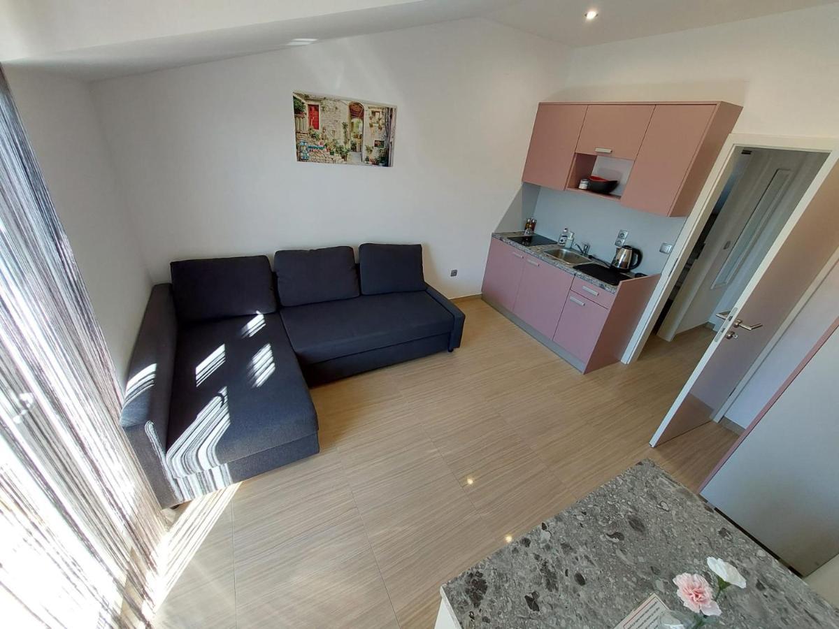 Apartmani Tropical Vodice Exterior photo