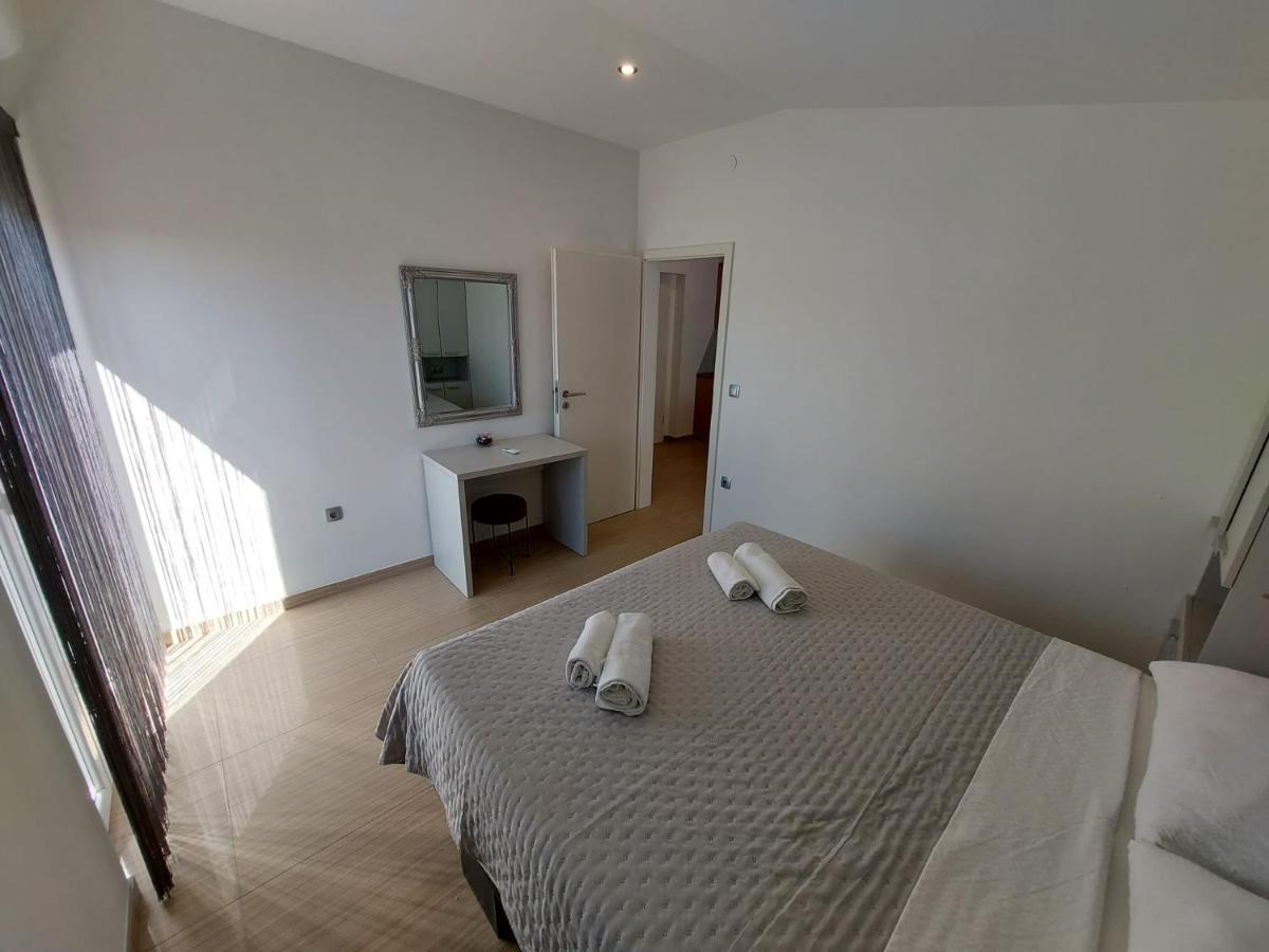 Apartmani Tropical Vodice Exterior photo