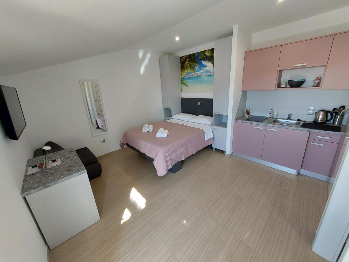 Apartmani Tropical Vodice Exterior photo